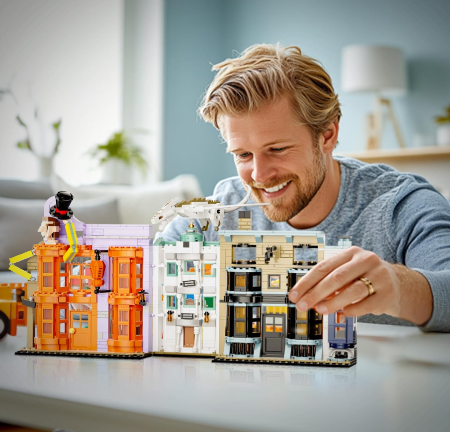 Magic Ideas Diagon Bookend Toy Building Set, Compatible with Lego Harry, Creative Building Toy for Fantasy Fans & Adults, Durable Collectible Design (1187 Pieces)